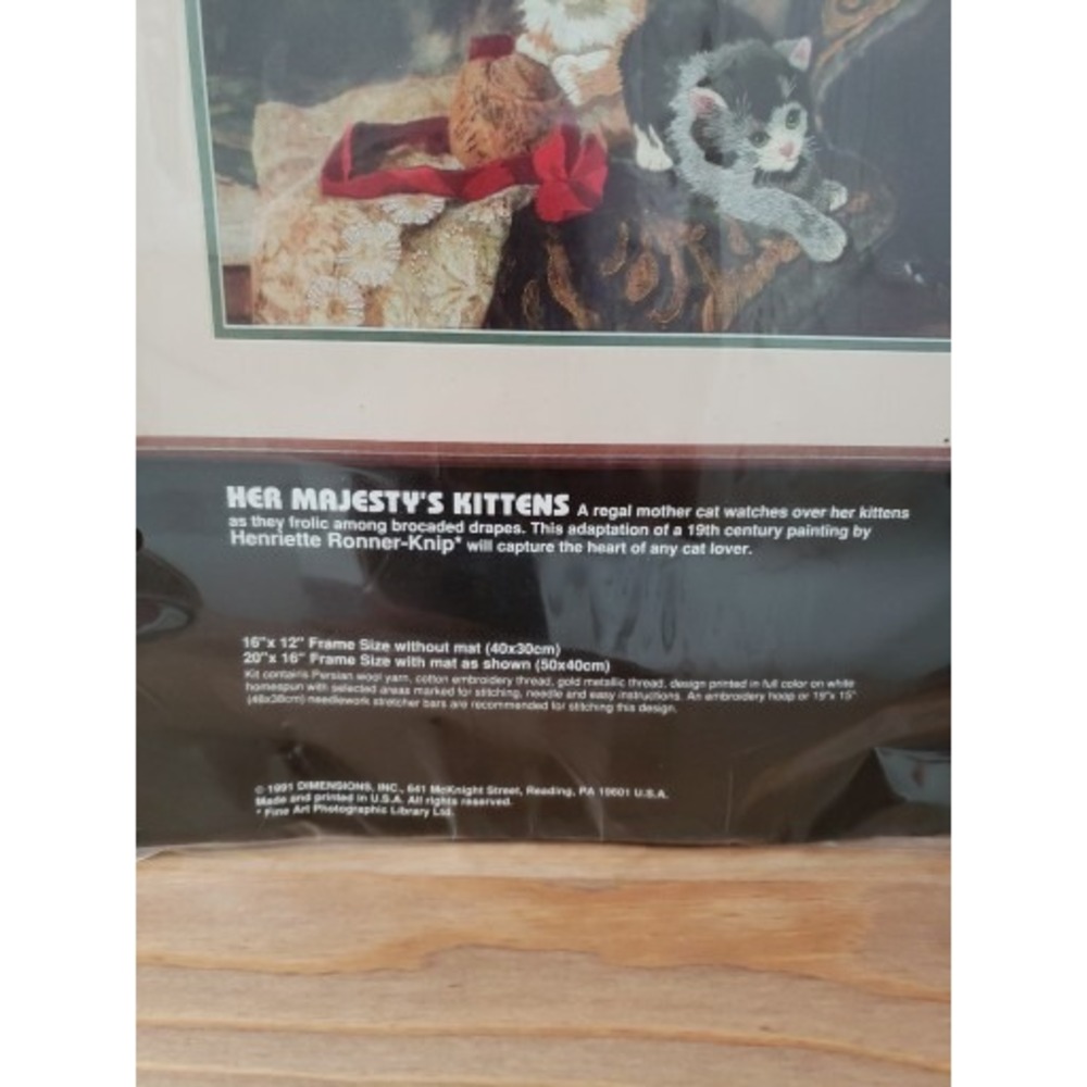 HER MAJESTY'S KITTENS #1391 Embroidery Vintage 1991 Dimensions Crewel Kit NEW - Picture 2 of 4